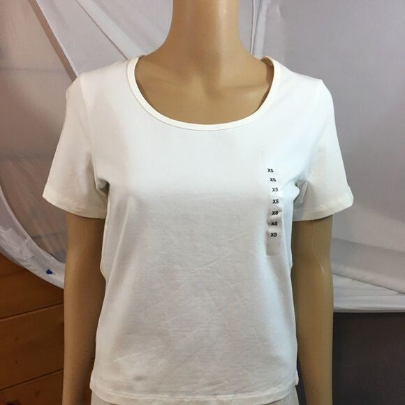 jones sport Tops - NWT Jones Sport Women’s Blouse XS